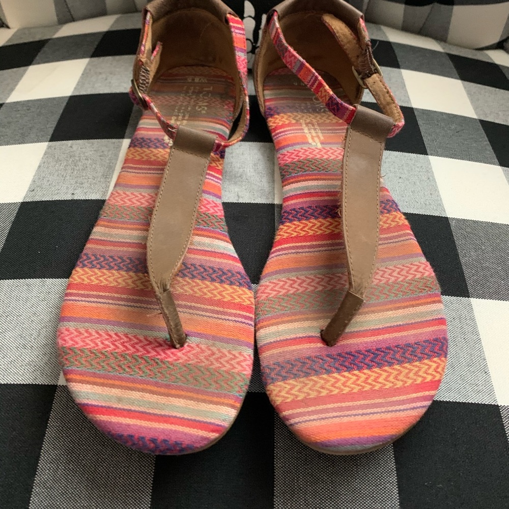TOMS